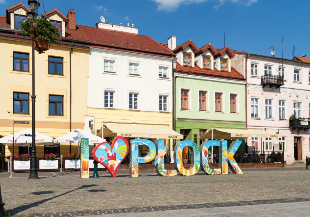 Co zwiedzić w Płocku? Odkryj najważniejsze atrakcje i miejsca