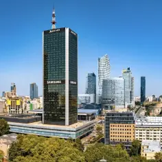 Hotel Marriott w Warszawie: Kiedy powstał i jak zmieniał się przez lata